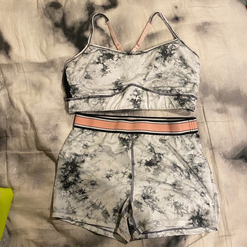 Sports bra and short set